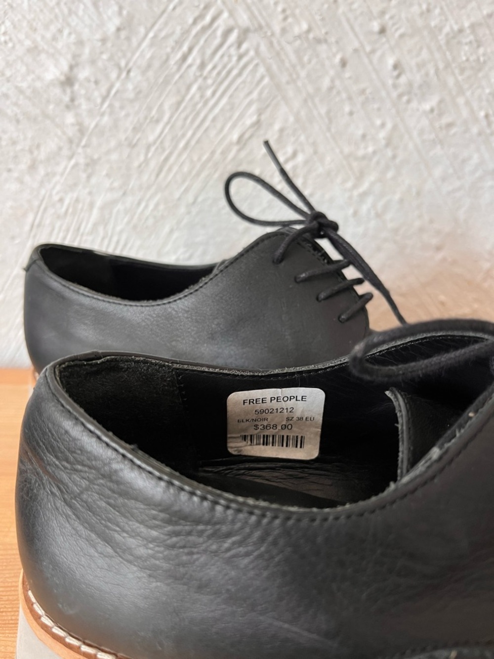 Women’s Black Lace-Up Platform Oxfords - Picture 2 of 4